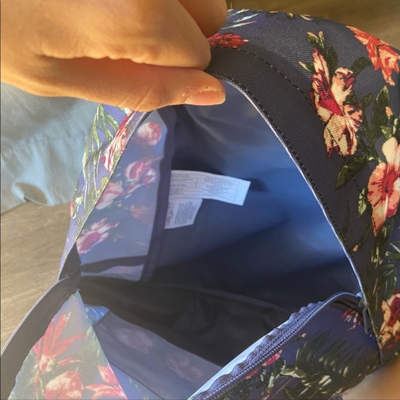 NWT adorable Roxy backpack “sugar baby”, blue w tropic print - Picture 2 of 5